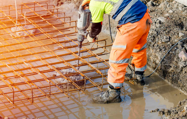 Best Custom Concrete Contractor  in Port Washington, WI